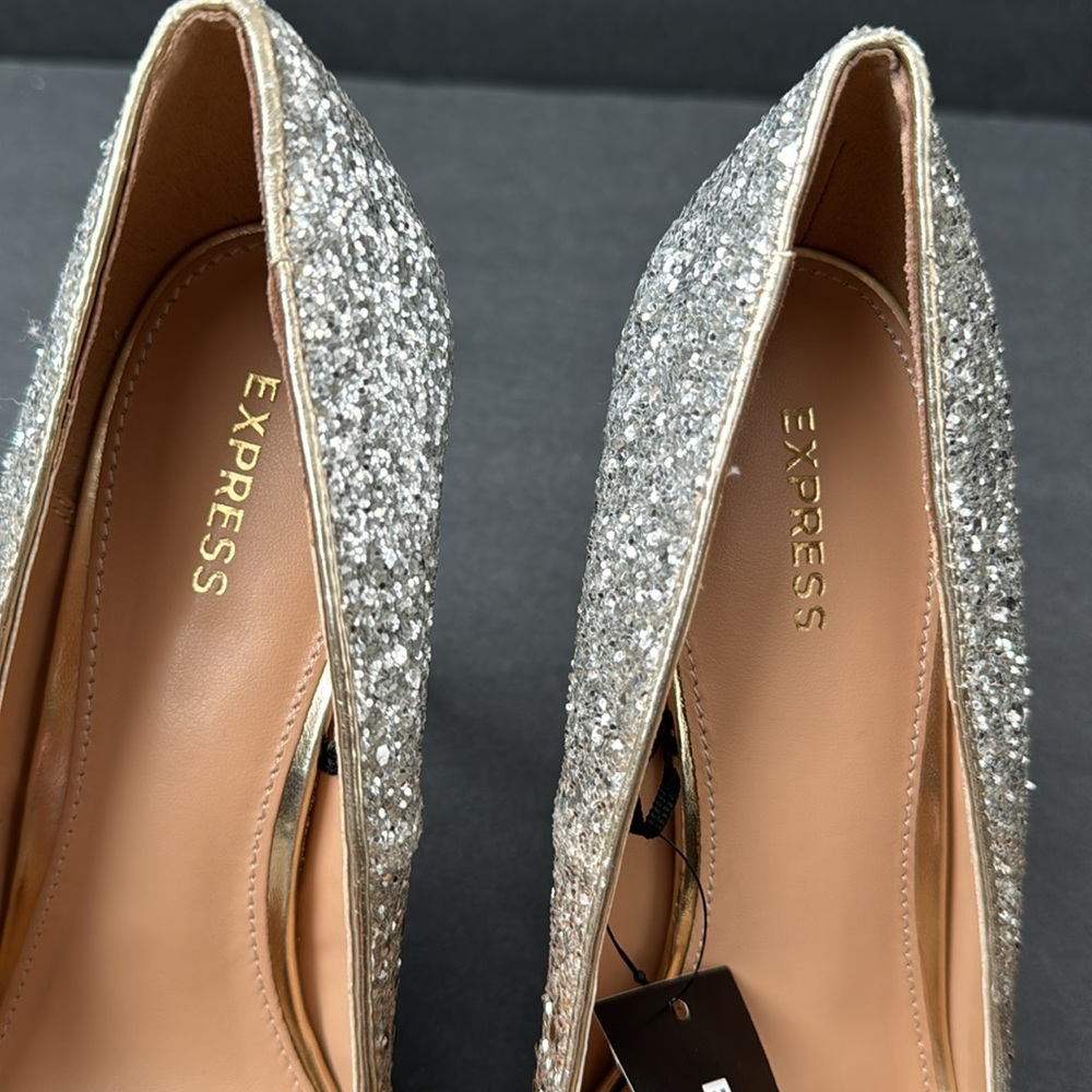 NWT- Sparkling Two-Tone Glitter Gold and Silver Express Pump Heel Size 7 - Picture 8 of 9
